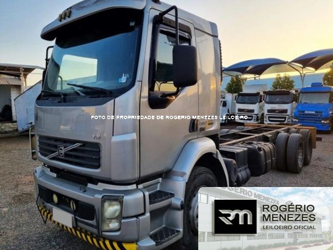 VOLVO VM260 08/08