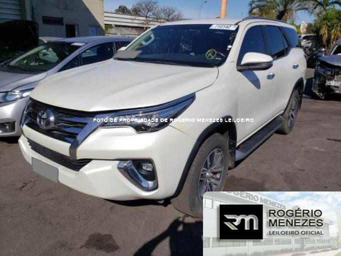 TOYOTA HILUX SW4 20/20
