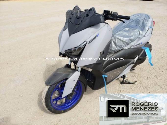 YAMAHA XMAX 22/22