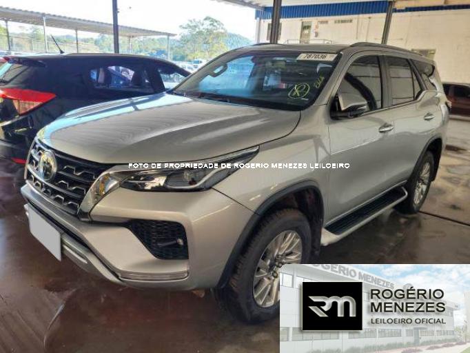 TOYOTA HILUX SW4 21/21