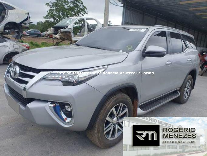 TOYOTA HILUX SW4 21/21