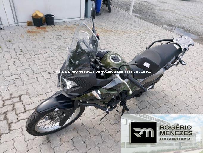 KAWASAKI VERSYS-X 18/18