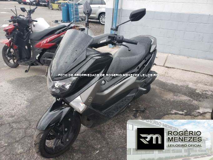 YAMAHA NMAX 19/19