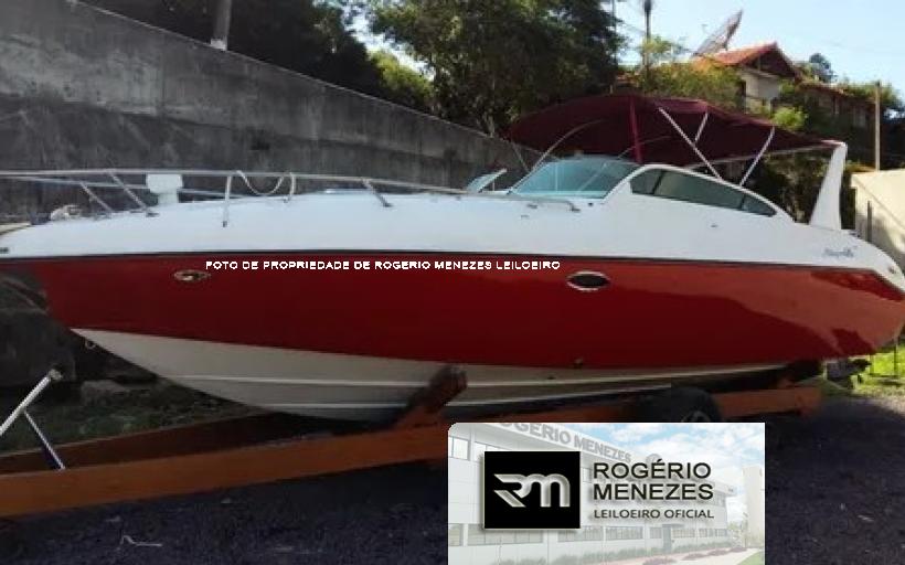 LANCHA 26 PÉS CABINADA MAGNA DIESEL 2000