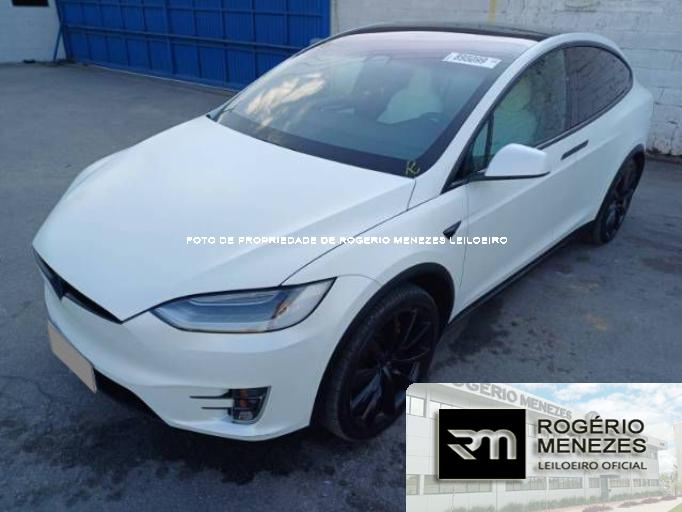 TESLA MODEL X 18/18