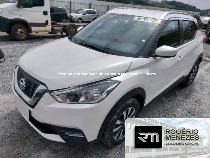 NISSAN KICKS 18/18