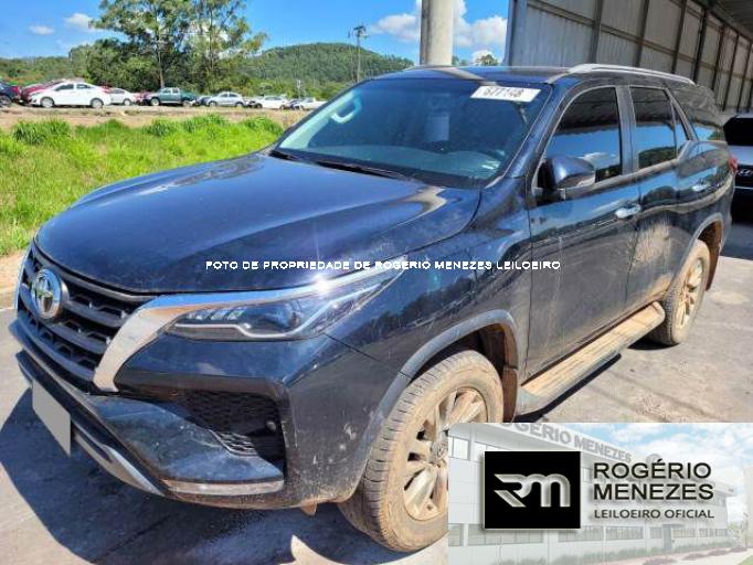 TOYOTA HILUX SW4 20/20